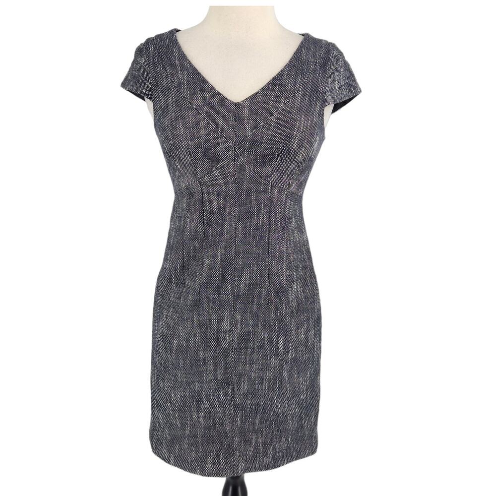 Banana Republic Italian Made Textured Fabric V-Neck Sheath Dress Gray, Size 0